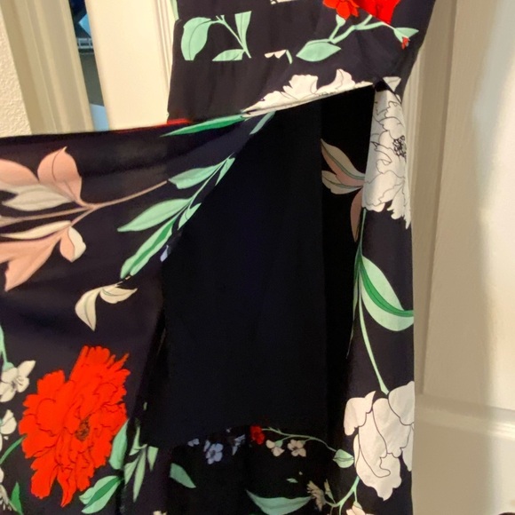 Yumi Kim Women’s Paradise Pretty Wrap Silk Midi Floral Dress medium - Picture 3 of 16